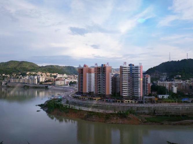 湘西保靖段酉水河流域风光带