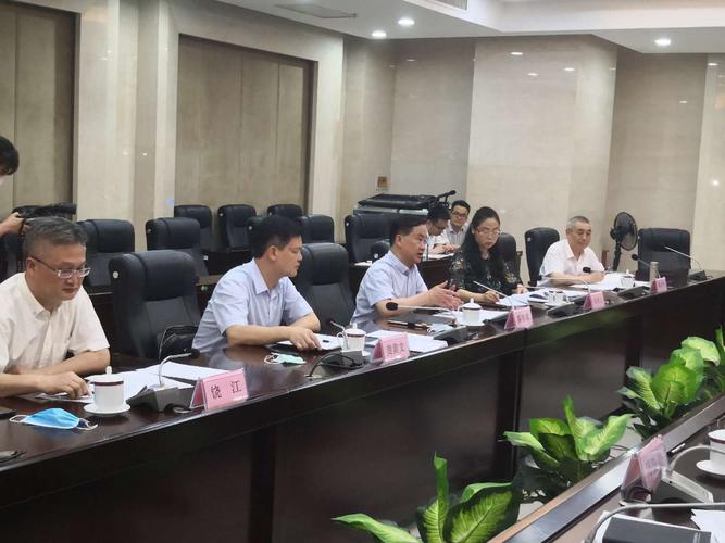 我委贲黄文主任陪同市长赴自治区发改委汇报对接相关工作