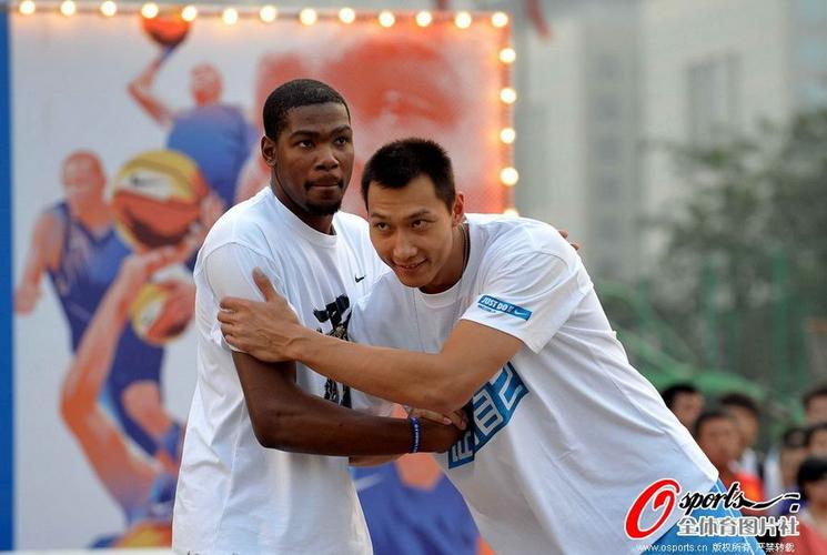 杜兰特携手易建联引爆北京城