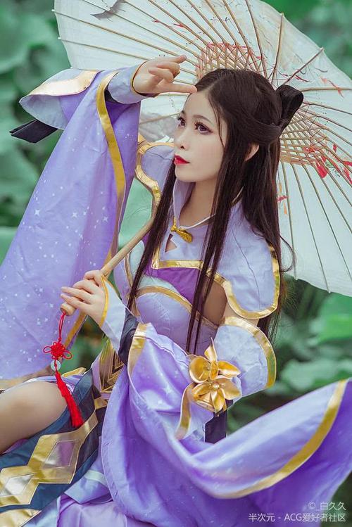 神还原王者荣耀露娜紫霞仙子cos:手机内存不足也要保存