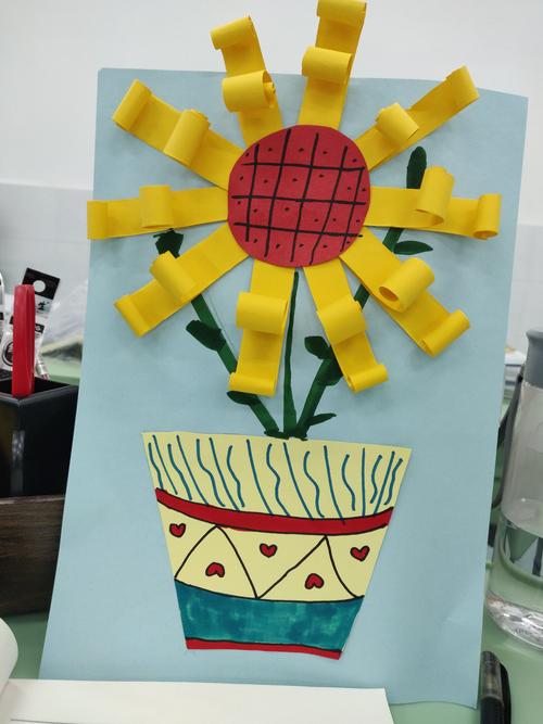 彩纸贴画—向日葵