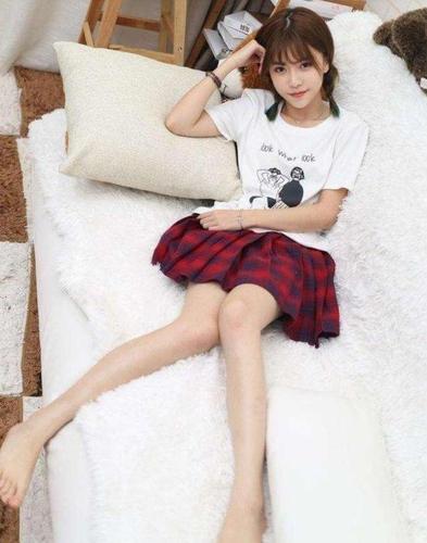腿玩年!看看女主播美腿排行榜,谁的腿10分还看不够?