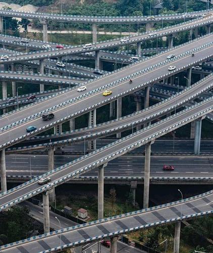 重庆立交桥,据说这段路很多人都不敢走害怕走错,对此