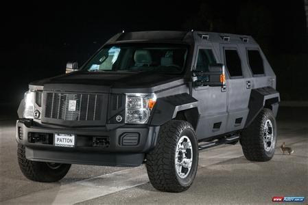 五角星标志的超级越野车是什么牌子