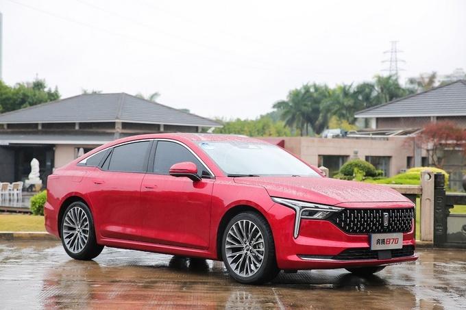 不到10万的宝藏车奔腾b70对刚合资也不虚