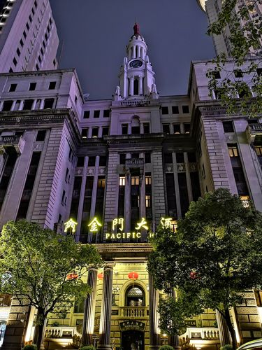 夜幕下的金门大酒店