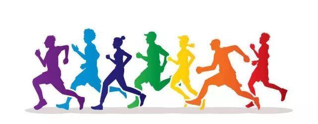 马拉松赛彰显的运动精神已成为弘扬社会正能量的一杆旗帜,马拉松赛的