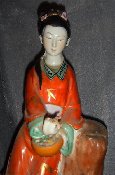 70—80年代雕塑瓷厂老艺人"聂桂香"做的(精卫填海)