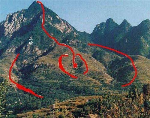 这就是贪心不足蛇吞象,看见别人大墓,觉得此地是绝佳风水宝地,起了歪