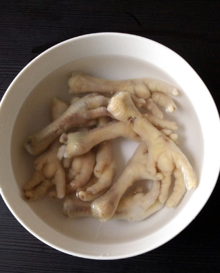 思茅二中鸡脚的做法是什么?