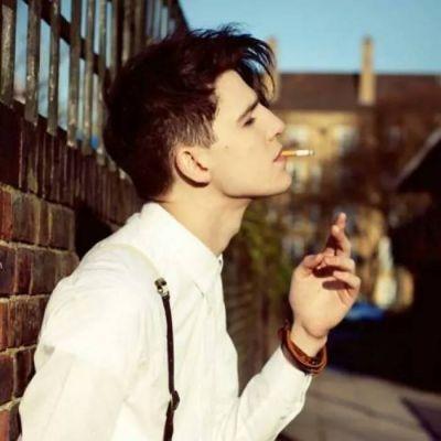 欧美帅哥头像阳光帅气2020最新无数次说要放弃还是舍不得