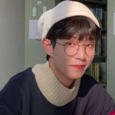 超级好看的小哥哥头像 男生头像帅气阳光真人