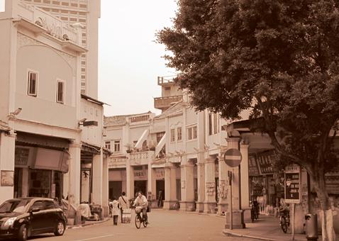 怀照模式下的东莞大街小巷