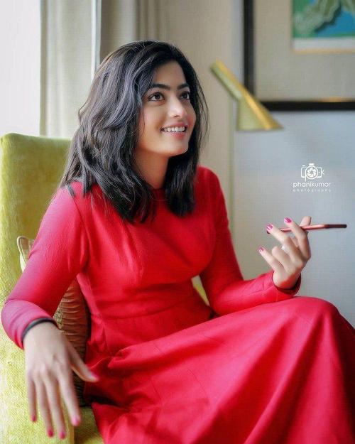 gorgeous & beautiful actress rashmika mandanna latest stills