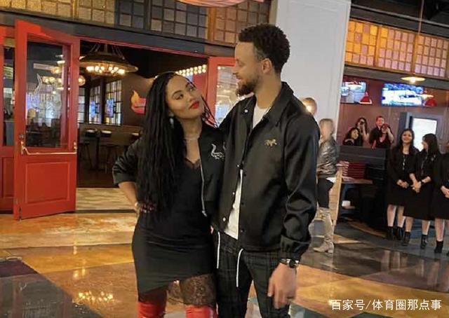 阿耶莎晒与库里甜蜜合影:露台上美好的约会夜,让