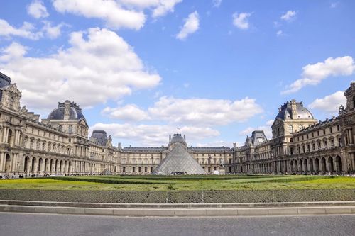 法国巴黎卢浮宫游记