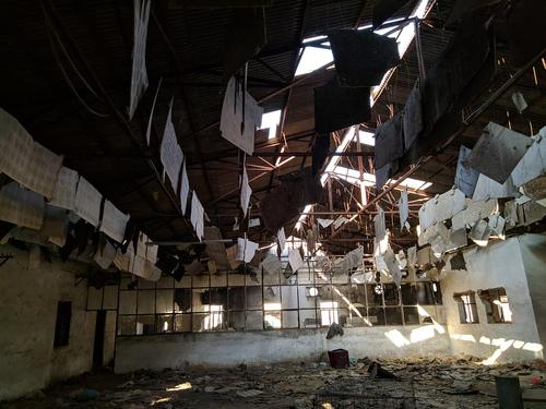 偶然路过的废弃餐厅