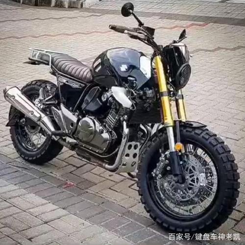 gw250硬核改装scrambler,第一眼像宝马拿铁,第二眼像贝纳利幼狮
