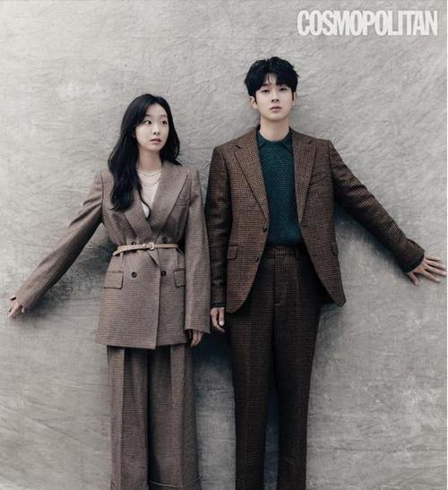 那年我们崔宇植金多美情侣画报贴脸搂腰剧外也cp感爆棚