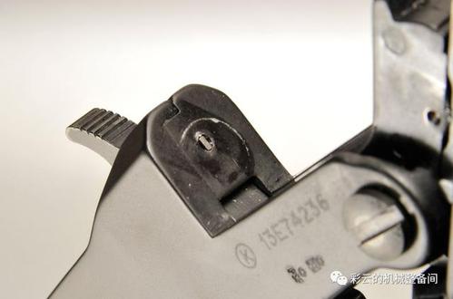 这是衣架还是枪?——齐亚帕"小獾"生存步枪