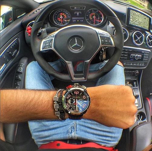 看完这30张炫富贴 我才明白豪车车主最爱什么名表