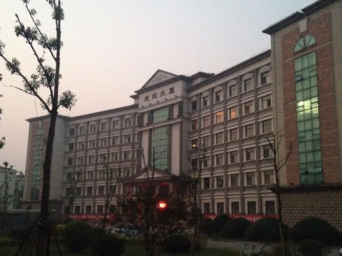 建设大厦