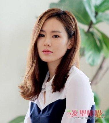 皮肤白染什么颜色的头发好看 女孩头发染什么样的颜色
