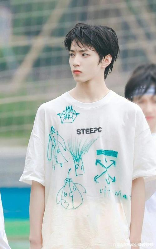 三代的年龄,二代的实力——时代少年团最拽老幺刘耀文