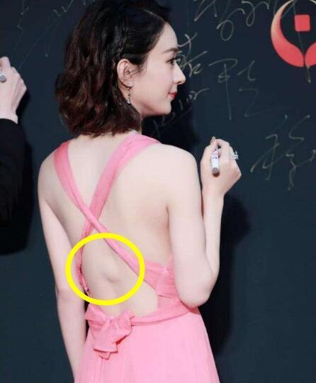 头条独家:恋情再添实锤?赵丽颖冯绍峰同框密会,被曝怀孕3个月