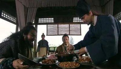 宋江戴宗李逵的一顿饭牛肉羊肉鲜鱼却吃出了3个阶层