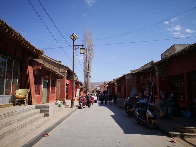 当年红军到达哈达铺时的街道,如今称"红军街"