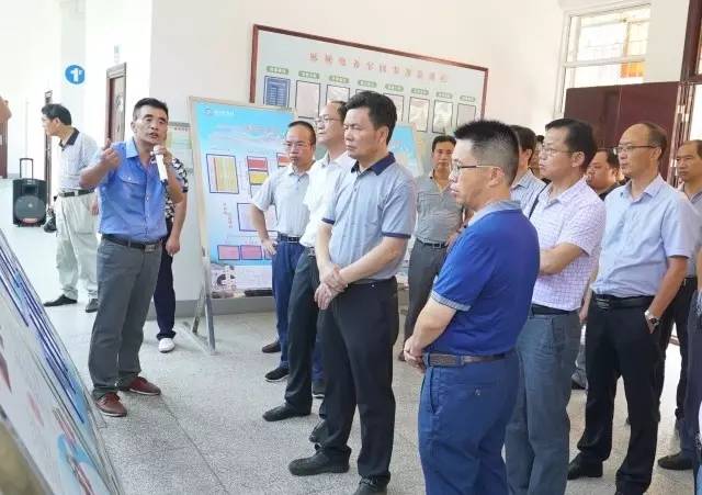 赵文芳副局长对电务系统4个基层站段上半年安全工作成绩进行了肯定和