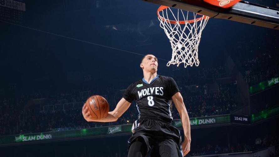 扎克拉文扎克拉文扣篮