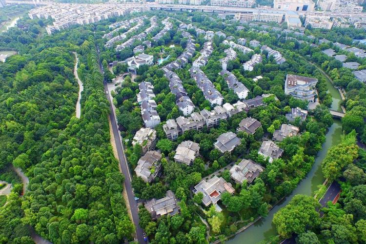 浣花溪一房产今起拍卖,起拍总价1.4亿,单价仅1.5万