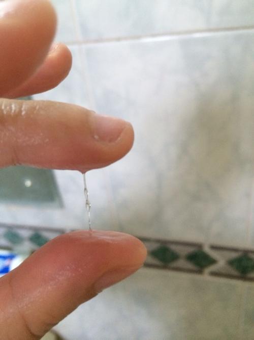 简介:一般来说,女性在排卵期分泌物会增多,出现透明 拉丝 白带, 白带