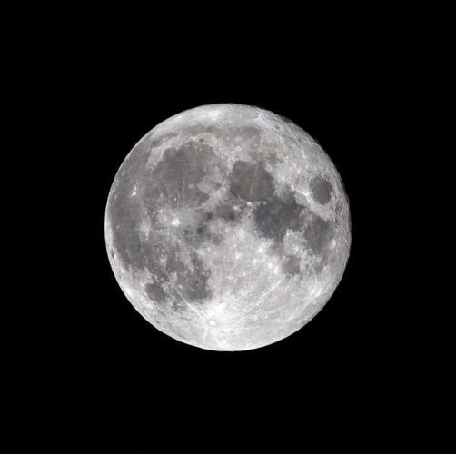 如何拍摄满意的月亮照片成都摄影培训吴英楠老师告诉你