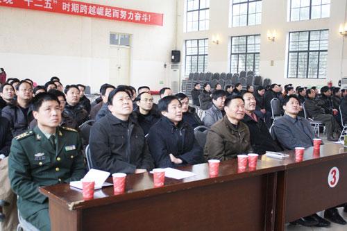 倪永培,杜应流,桑永树,桂少峰,钱新江等评为"突出贡献民营企业家"
