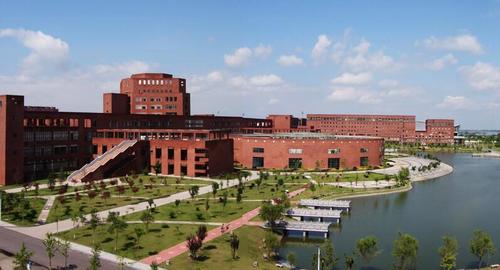 同为师范院校中的佼佼者,福建师范大学和江西师范大学