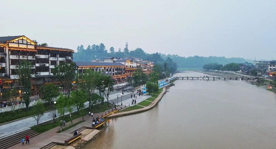 苏稽古镇实景   乐山楼市摄