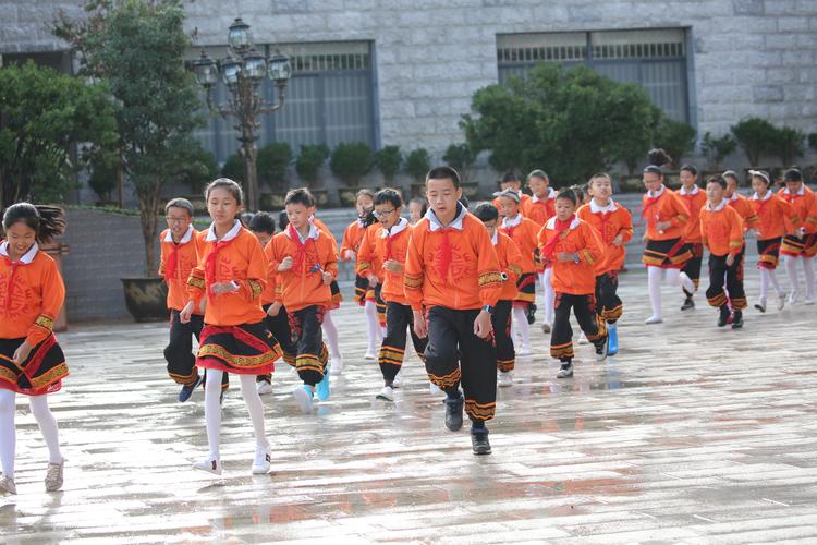 【百年东风 立德树人】 会泽县东风小学校园文化建设简介