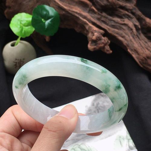 翡翠细糯种飘花正圈手镯58mm
