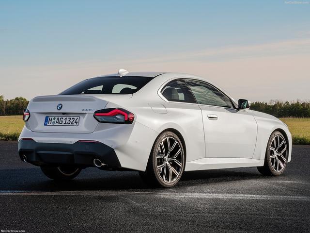 2021广州车展全新宝马2系双门轿跑车售2998万