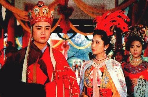 别以为女儿国国王爱上了唐僧,其实急着出嫁有不得已的原因!