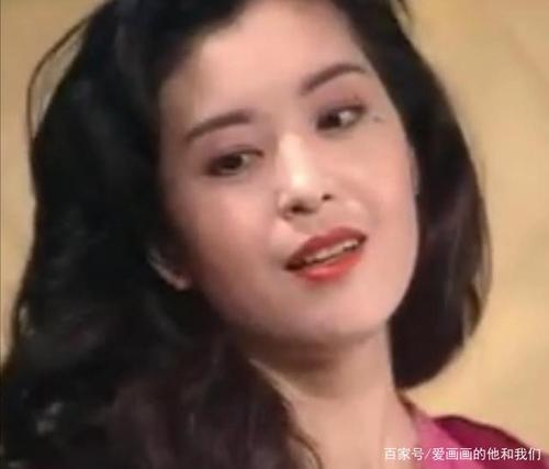 说到伍咏薇,大多数人只记得她的两次婚姻.