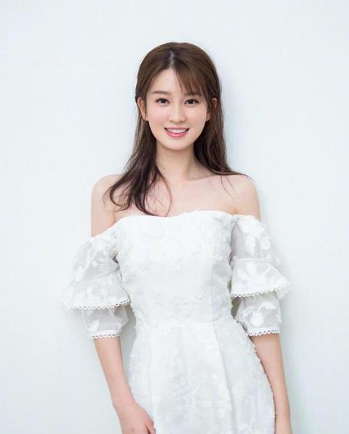 28岁乔欣,清新漂亮身材有料,越来越有成熟味道了!