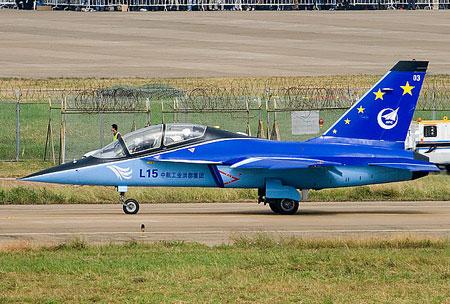l-15"猎鹰"高级教练机(资料图)