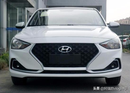 经典韩系轿车北京现代悦动二手车