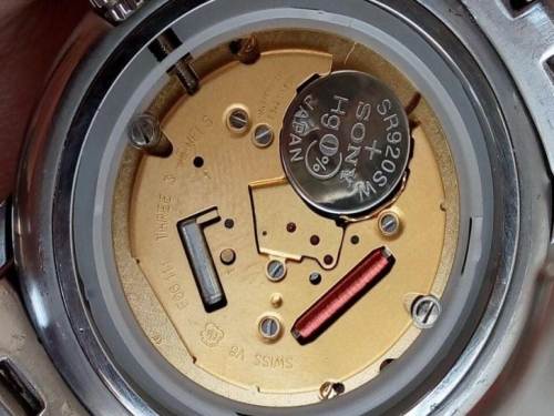 瑞士天梭石英表 非机械表 男表 超薄v8金色瑞士机芯