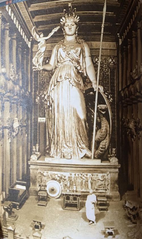 曾经的雅典娜女神像,由雅典最著名的雕塑家菲迪亚斯制作.