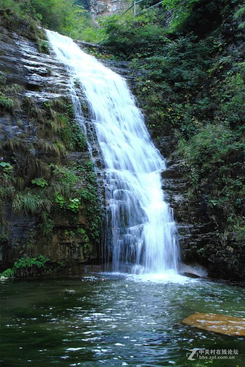 山泉,瀑布,流水